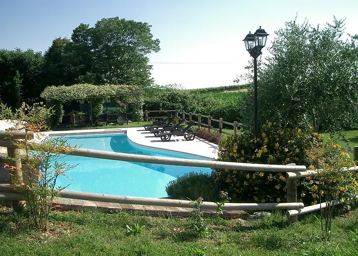 Borgo Tre Bed & Breakfast 4*